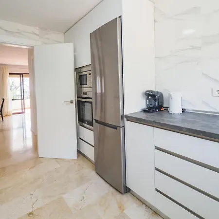 Cubo's Torreoceano Family Apartment *