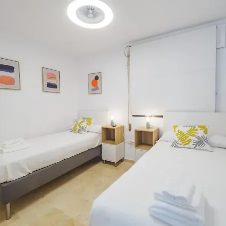 Cubo's Torreoceano Family Apartment