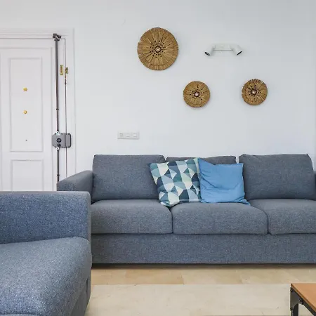 Cubo's Torreoceano Family Apartment *